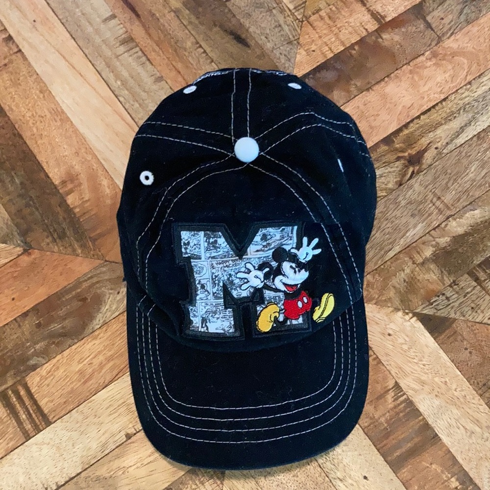 Disney parks unique Mickey cap   Child’s